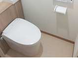トイレリフォーム収納すっきりキャビネット付きトイレ